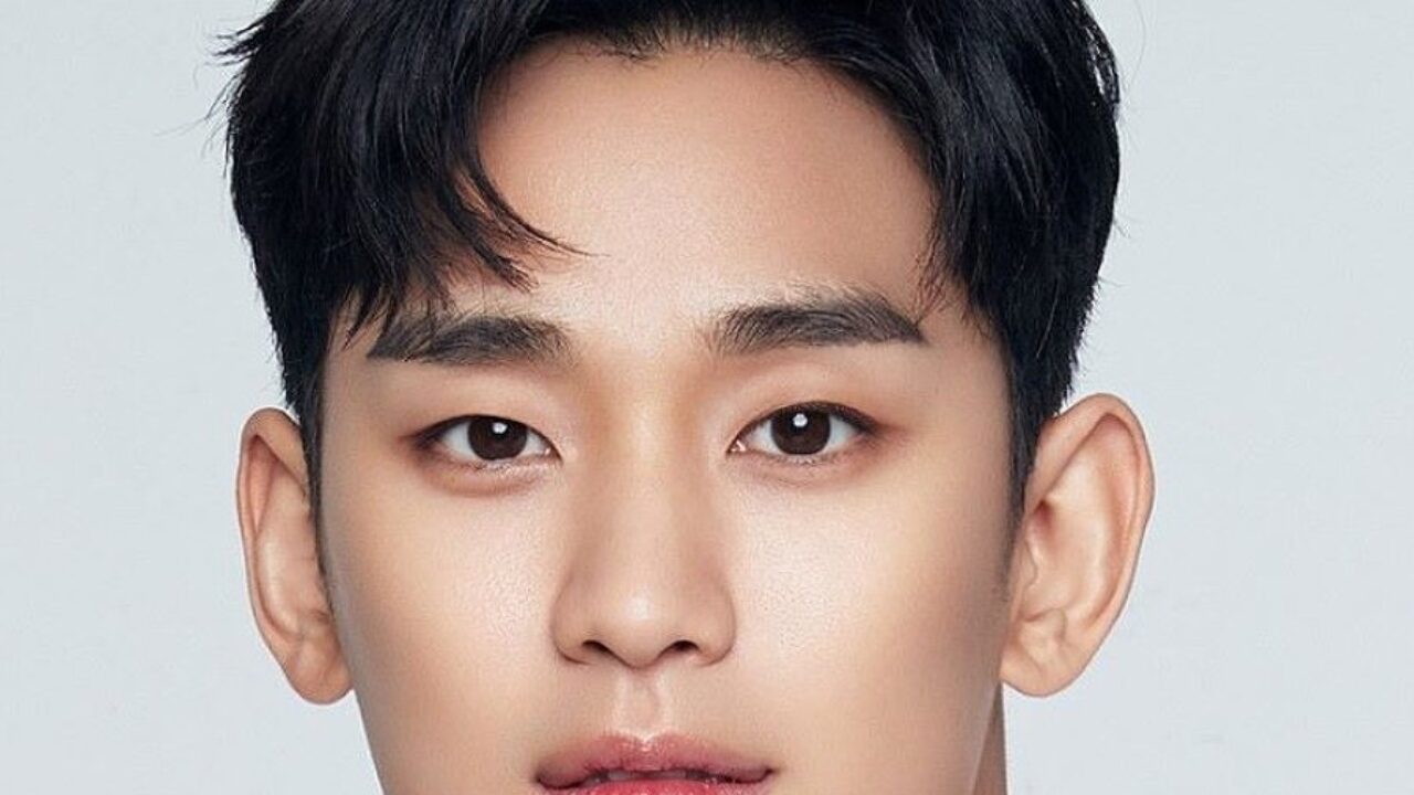 Kim Soo hyun Net Worth 2023 Wife Biography Age Annual